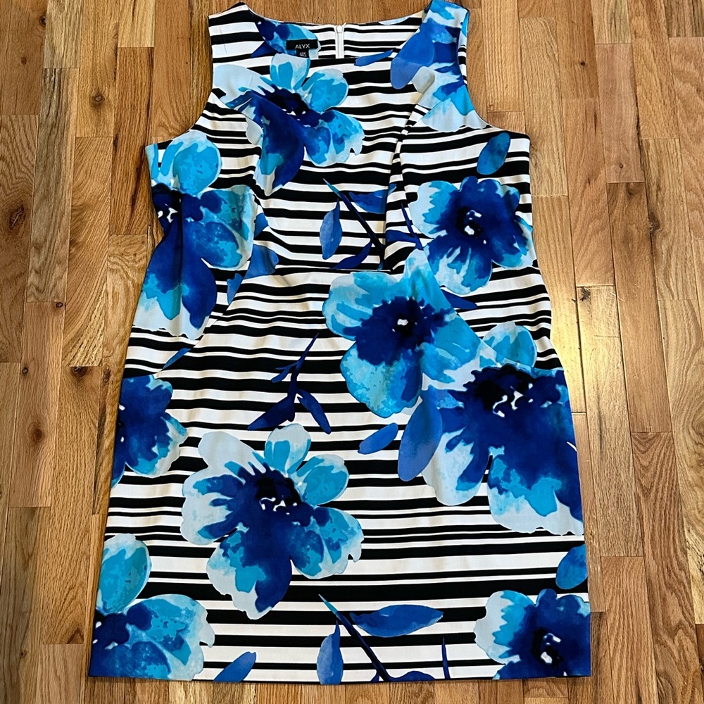 ALYX Women’s Professional Dress - Size 22W